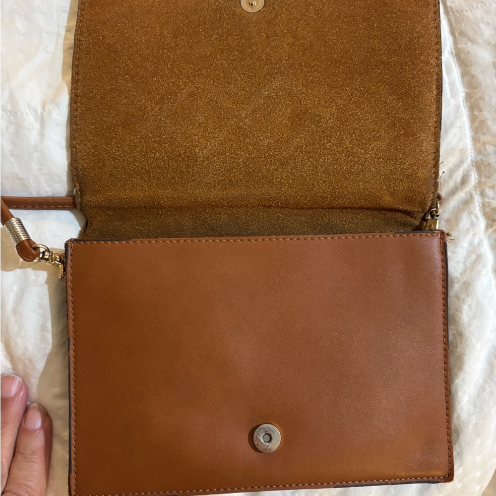 Chic Brown Crossbody Leather Bag - Picture 2 of 9